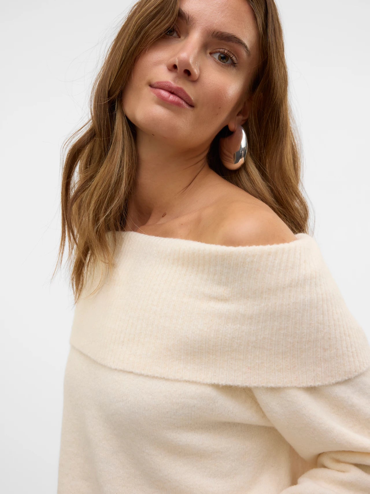 OFF SHOULDER TRUI